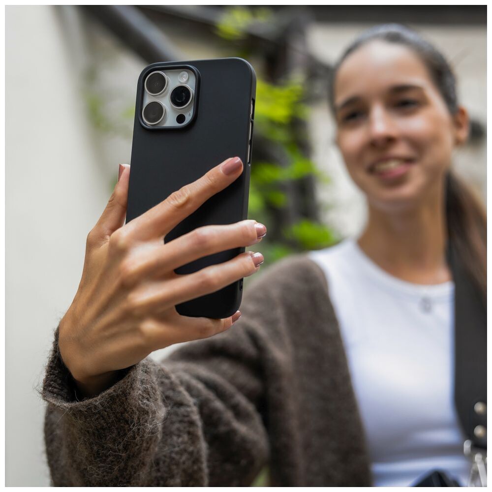 FIXED-ReStory-TPU-recyklovany-kryt-Apple-iPhone-7-8-SE-2020-2022-cerny