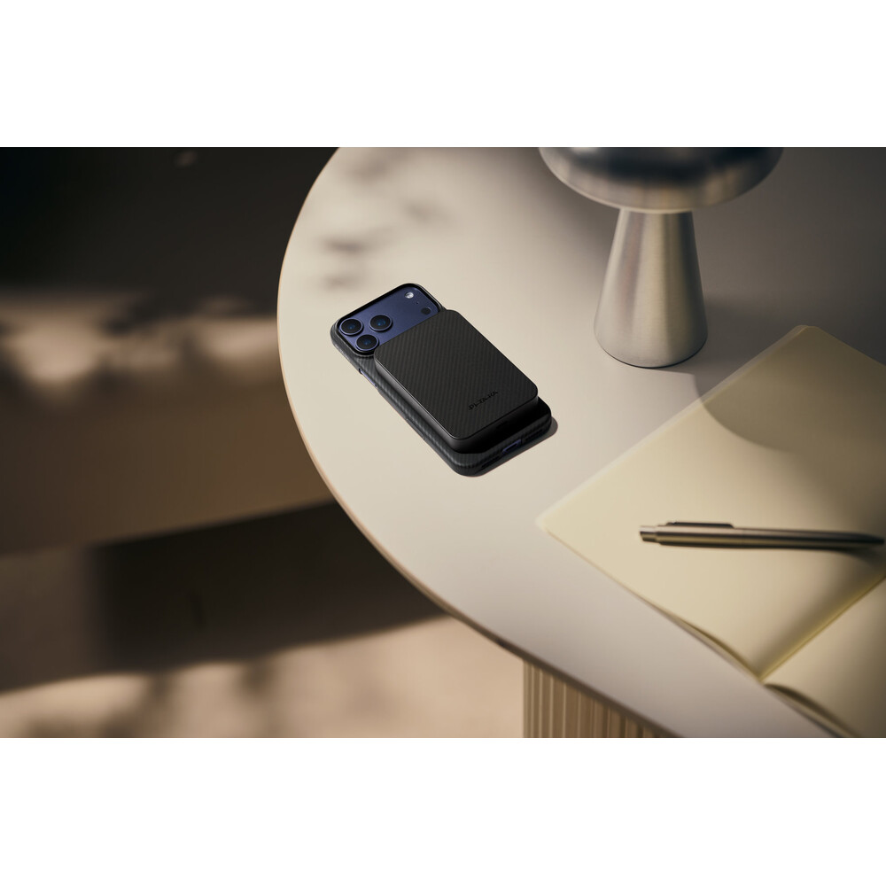 Pitaka-Powerbanka-15W-10000mAh-Qi2-MagSafe-Black-Grey